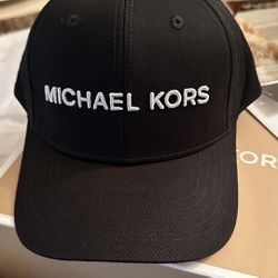 MICHAEL KORS MENS  Black /White Embroidered Baseball Hat