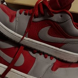woman’s air jordan 1 low se