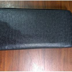 Authentic Louis Vuitton Like New 