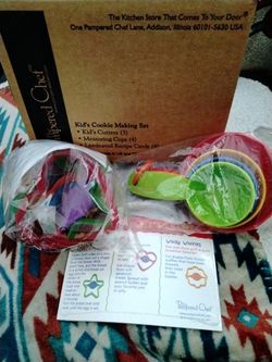 Pampered Chef Retired Kids Cooking Making Set