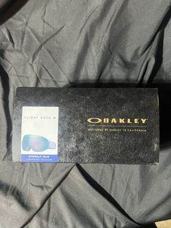 Oakley Flight Deck M Ski Snowboard Goggles