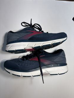 Brooks Dyad Women’s Running Shoes 