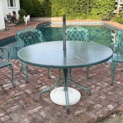 Green Painted Wrought Iron Outdoor Patio Dining Table And Four Chairs With Outdoor Umbrella Stand