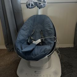 mamaRoo multi-motion baby swing