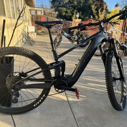 Giant 29inches Electric Mountain Bike