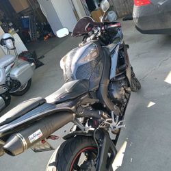 Yamaha R1 2007 