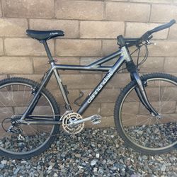 Cannondale Mountain Bike 