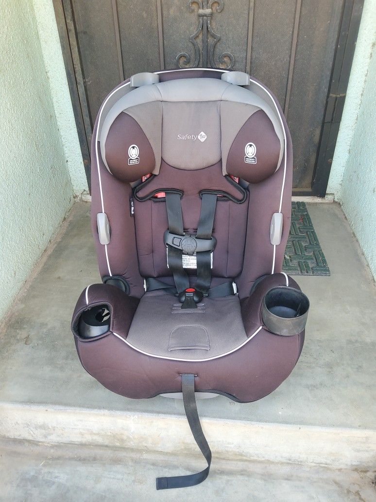 Safety First Convertible Booster Car Seat Expires 2029