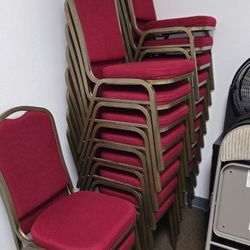 Chairs, 70 Count