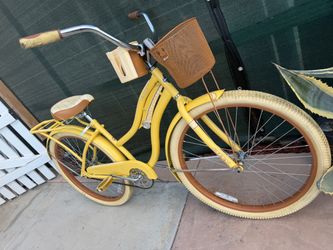 Yellow Huffy 26" Nel Lusso Women's Cruiser Bike with Perfect Fit Frame