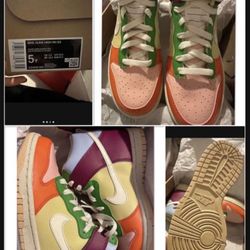 Nike Dunks Size 5y