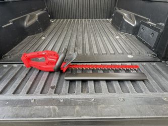 NEW CRAFTSMAN V20 20-volt max 20.0-in Battery Hedge Trimmer (TOOL ONLY)