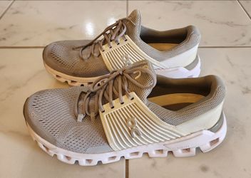 On Cloudswift 3 women's running shoes size 9.5