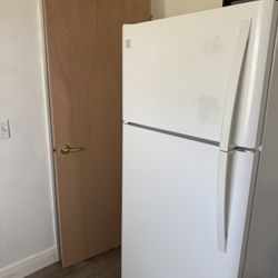 Kenmore Refrigerator 