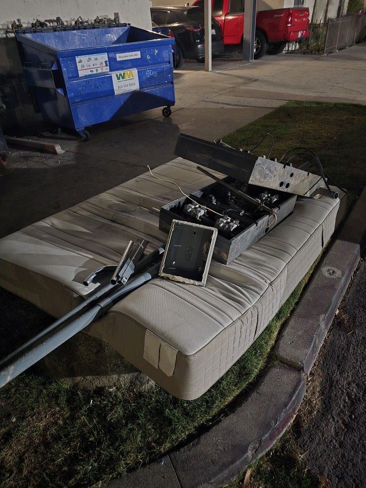 Free Metal Scrap