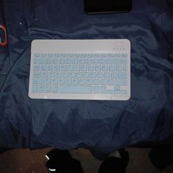 Wireless Keyboard For Laptops, Phones And tablets 