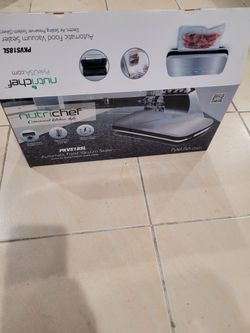 NutriChef PKVS18SL Automatic Food Vacuum Sealer, Electric Air Sealing Preserver System (Silver)