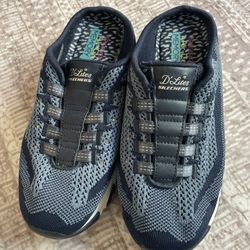 Women’s Skechers Shoes