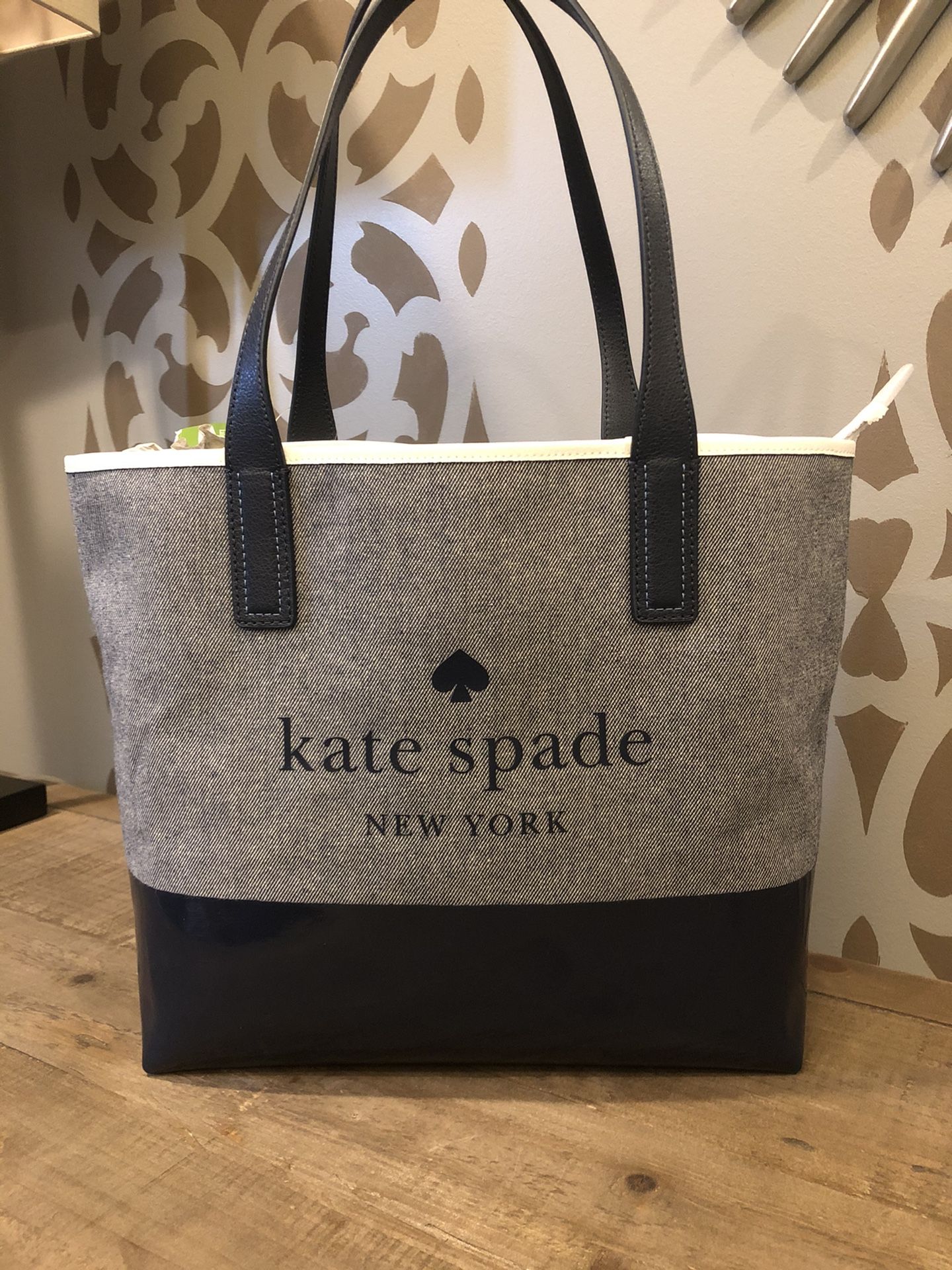 NWT NEW *Kate Spade* Ash Street Logo Tote