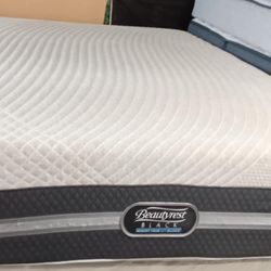 Queen Size Mattress (Colchon Queen Size)