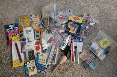 Sewing Supplies Lot ( plus sewing book ) Pre-owned