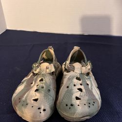 Sketchers camouflage toddler size 6