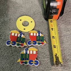 CA. RUSS WIND CHIMES. TRAINS. CERAMIC. NO BOX. 2” ACROSS EACH TRAIN