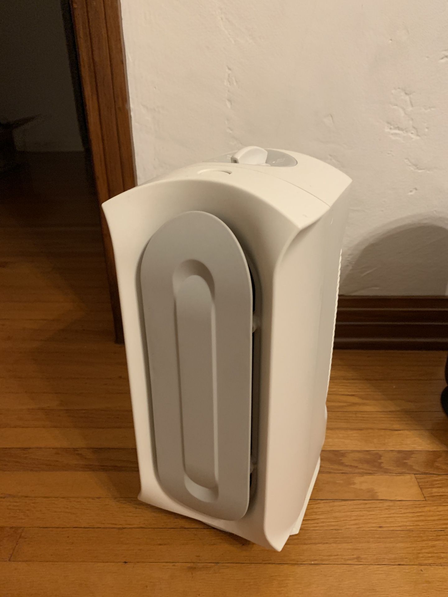 Hamilton Beach TrueAir Air Purifier with Permanent HEPA Filter( No Pets)