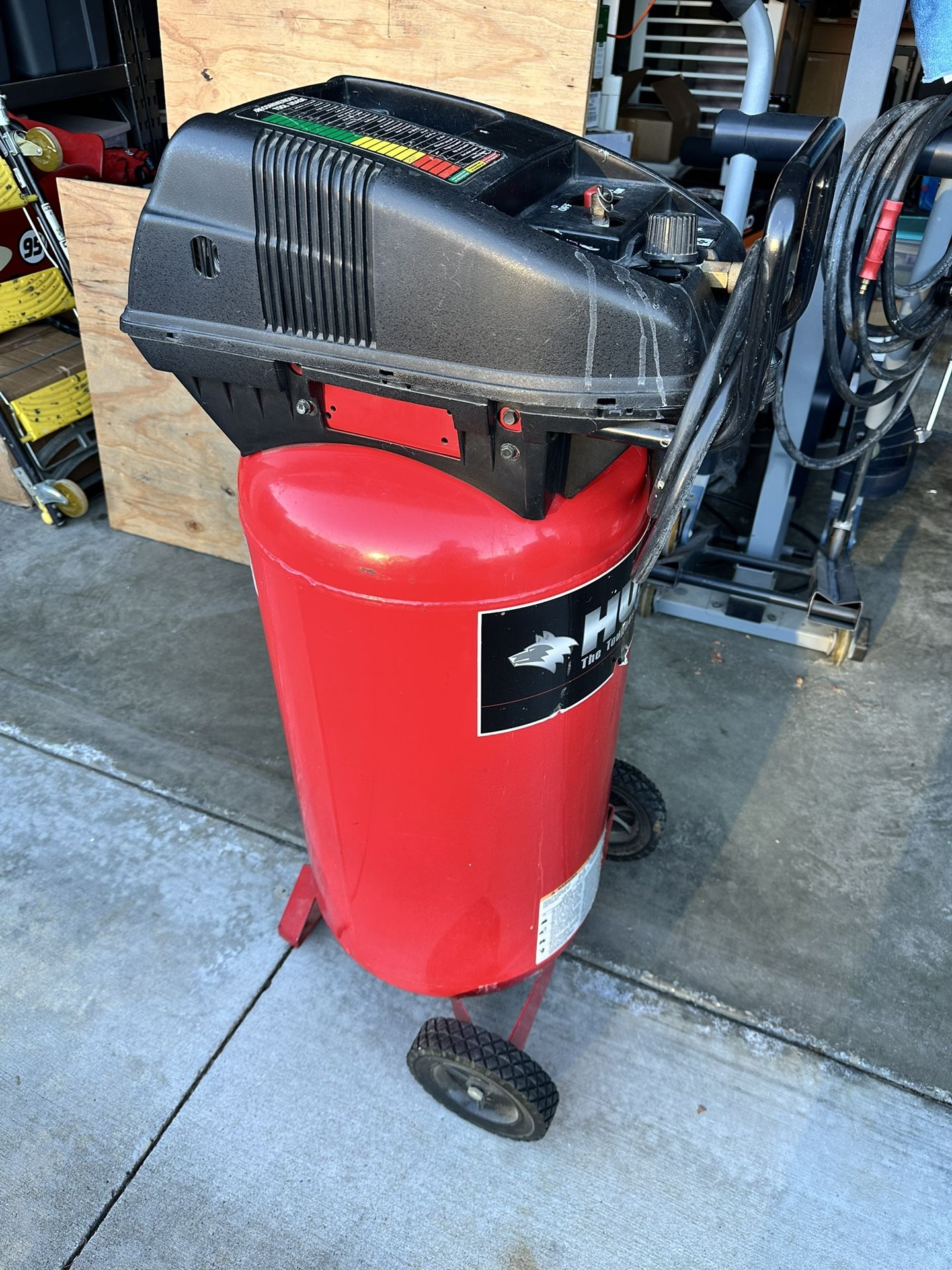 Husky 26 Gallon Air Compressornull