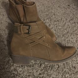 Girls Boots