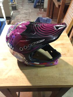 THE full face MTB helmet