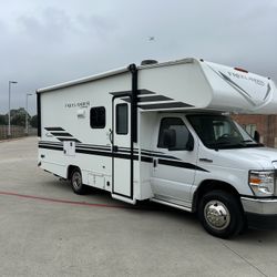 2021 Coachmen Freelander 24 Ft Class C Motorhome 