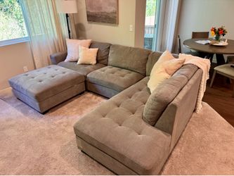 3-piece Chase Sectional Couch