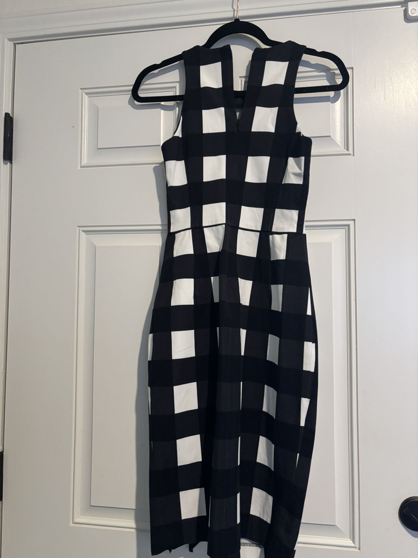 Beautiful sheath dress By Banana Republic