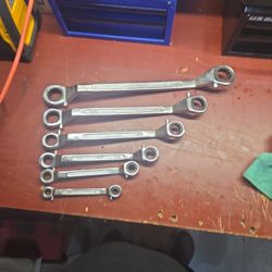 Ratchet Wrenches 