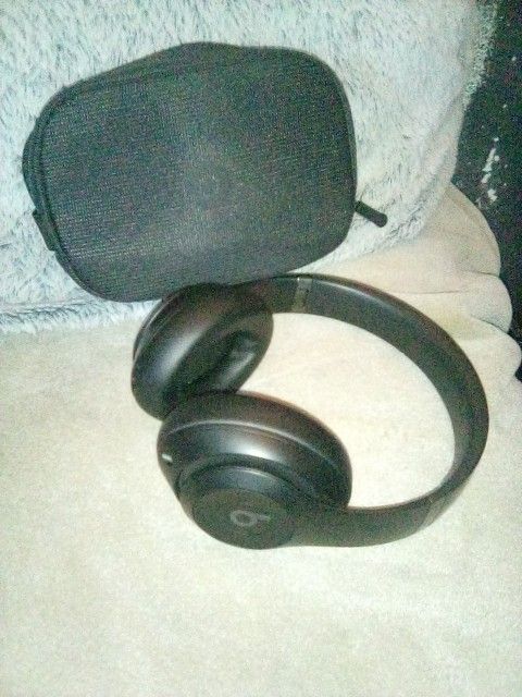 Beats By Dre Studio Pro Headphones