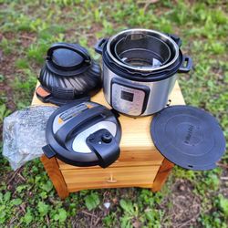 Instant Pot Duo Crisp 6 Quart 11-in-1 multi-cooker set