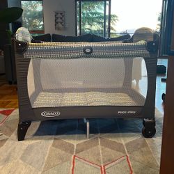 Graco Pack’n’Play pop-up crib 