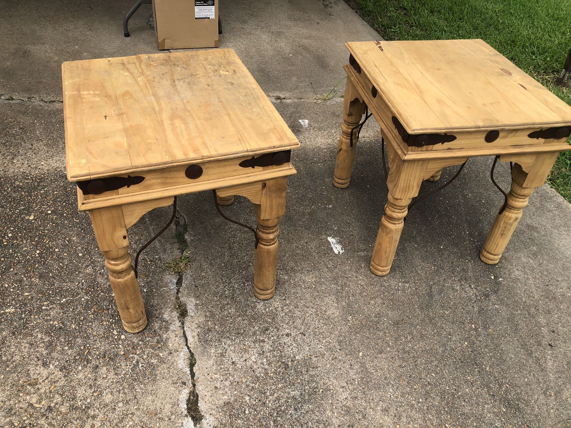 2  Rustic Style Tables
