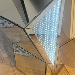 Geometric End Table Accent 