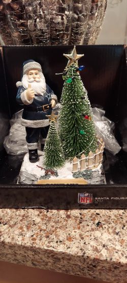 NEW DALLAS COWBOYS SANTA FIGURE WITH TREE AND LED LIGHTS