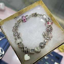 Pandora Bracelet With 18 Charms And Safety Chain 