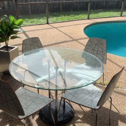 Dining Table & 4 Chairs