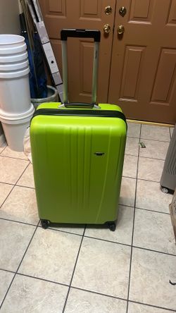 28 inches check in Skyway luggage