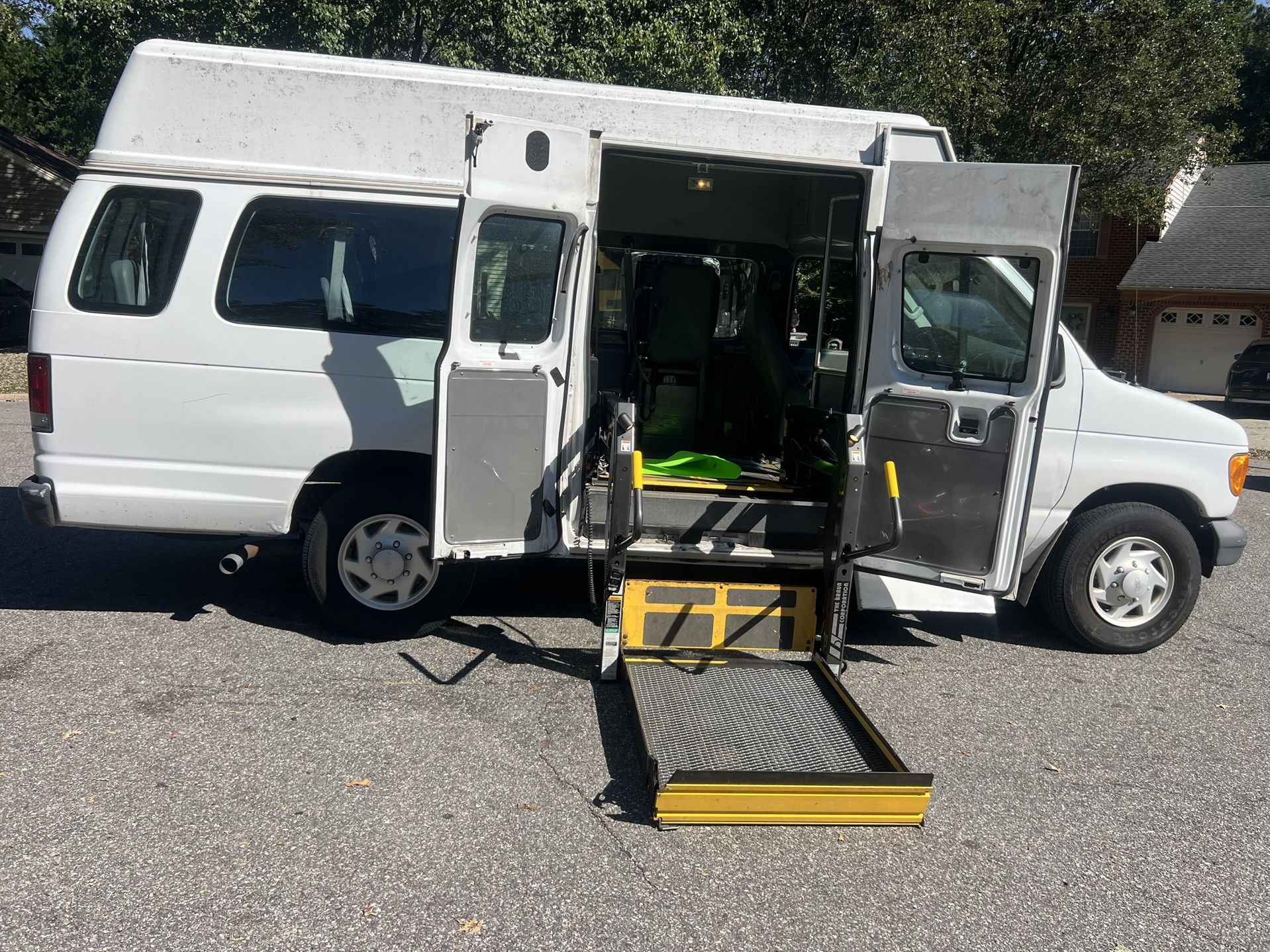 2007 Ford E350 Super Duty