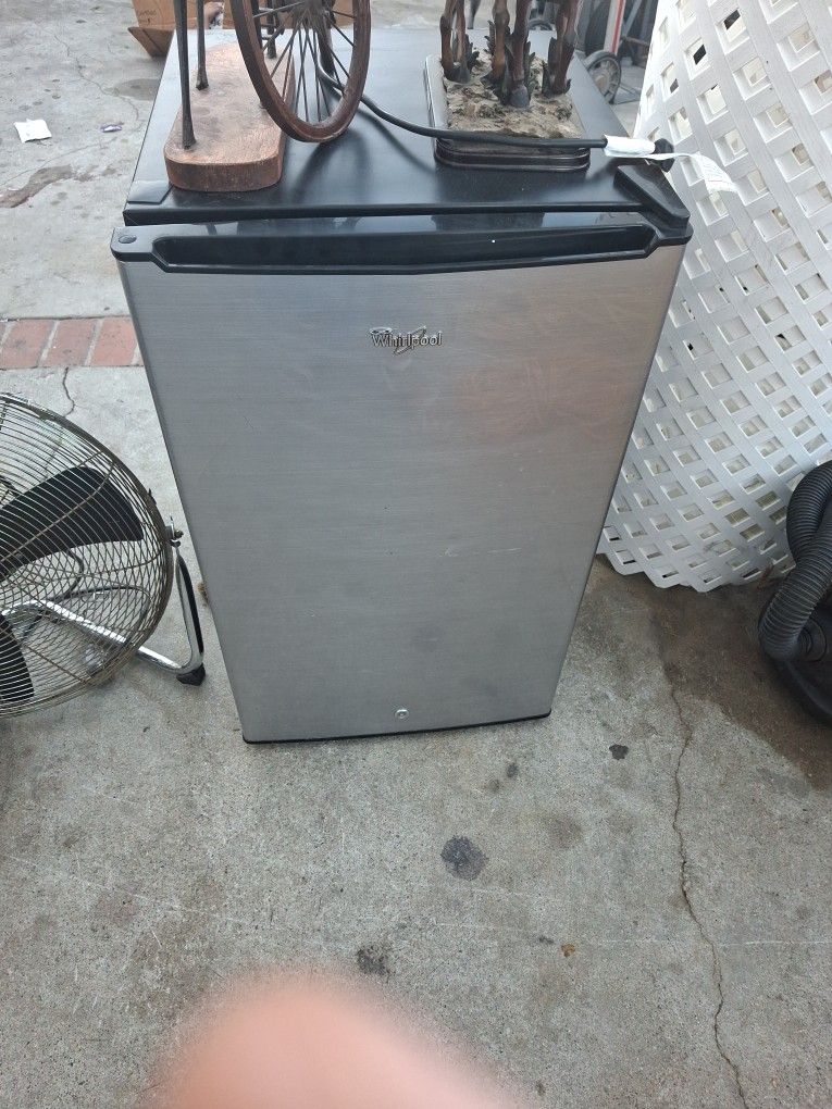 Whirlpool Mini Fridge