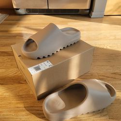 adidas YEEZY Slide - Pure - GW1934 - Size 10 - NEW for Sale in