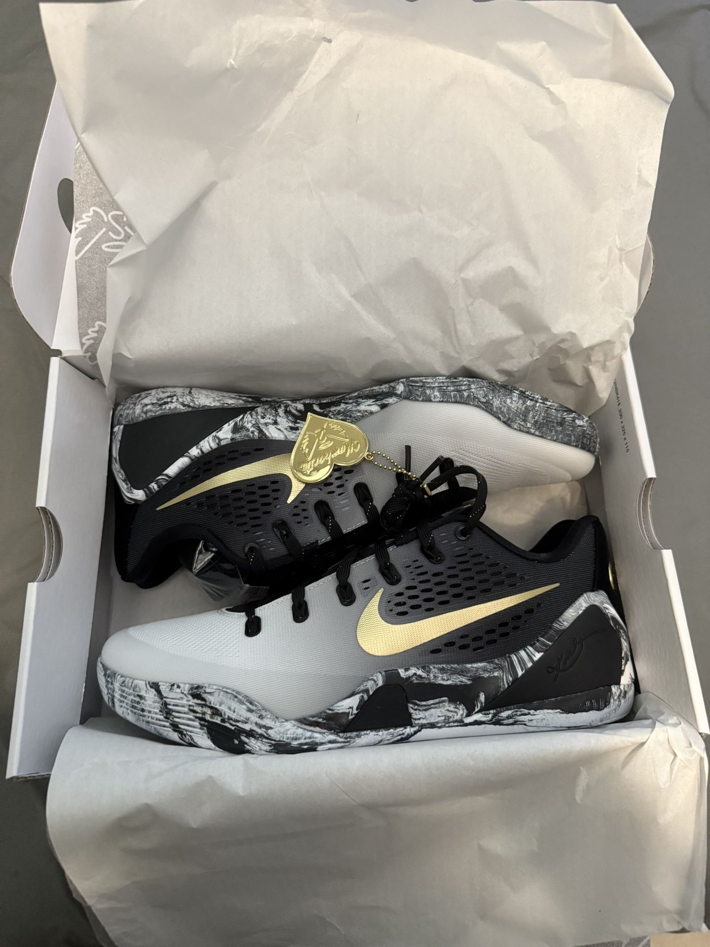 KOBE IX ELITE LOW EM PROTRO GIGI MAMBACITA