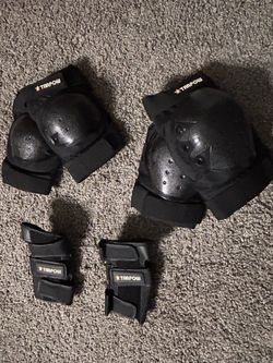 Black Tarpow protective gear set