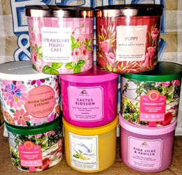 BATH + BODY WORKS CANDLES